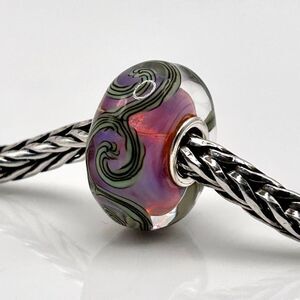 TROLLBEADS Traces on Purple, Lots of Warm & Cool Aurora Swirl LAA 925 NEW w Tags